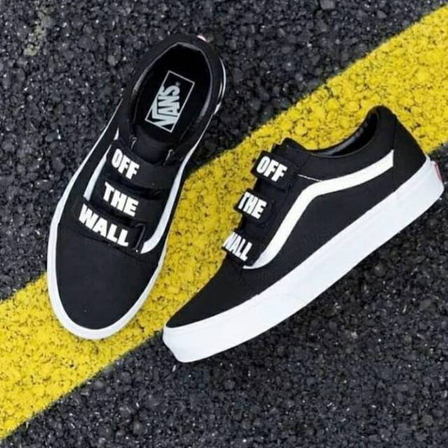 Jual Vans Old Skool Velcro Off The Wall Black White Semi Premium Shopee Indonesia