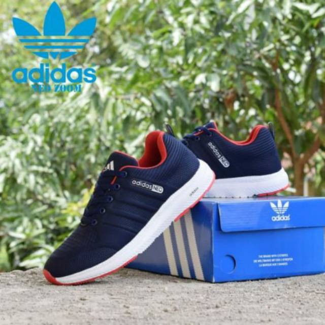 Foto sepatu outlet adidas warna biru