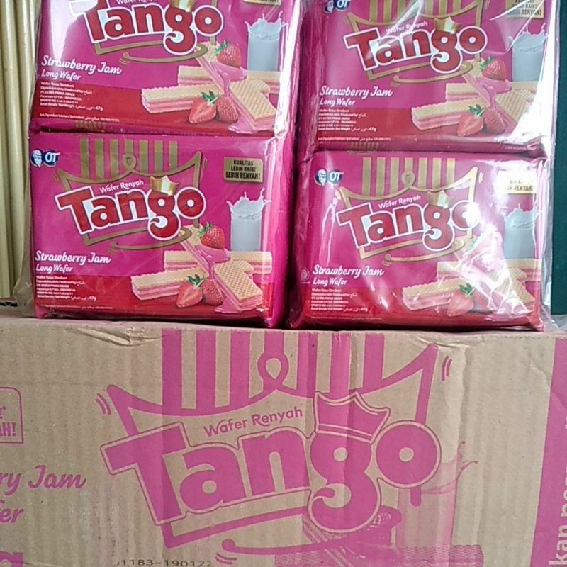 Jual Tango rasa Strawberry 47 gram | Shopee Indonesia
