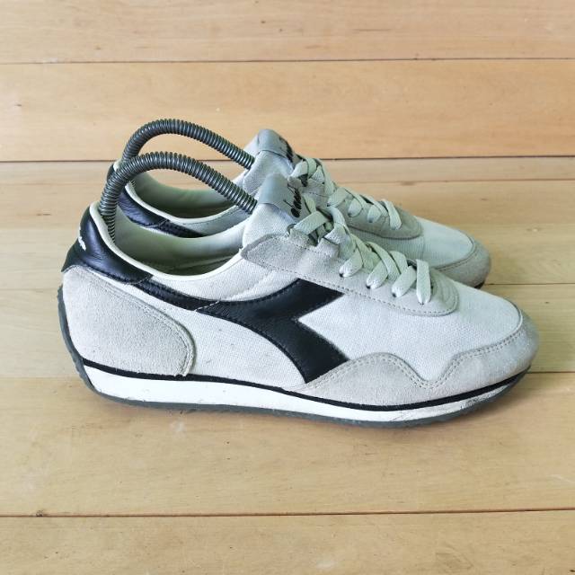 Sepatu on sale diadora heritage