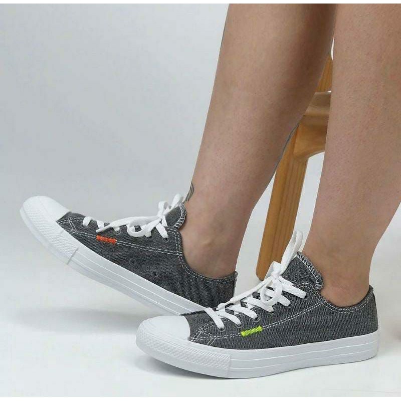 Sepatu Converse CTAS OX unisex Kode 168602C