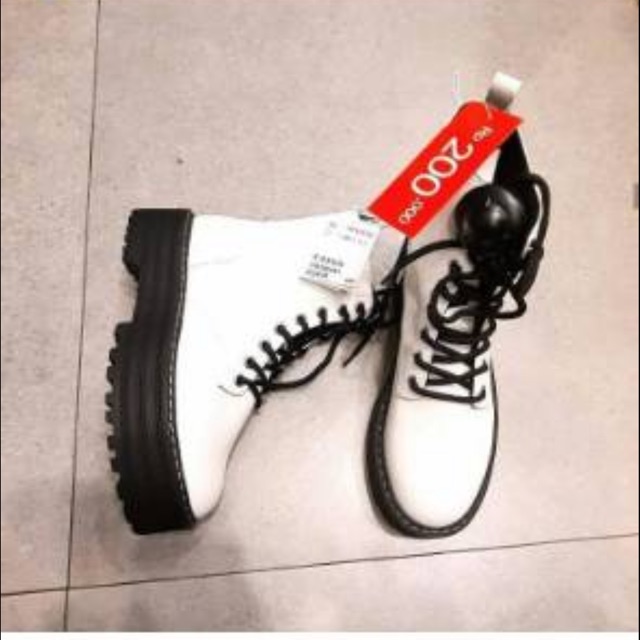 Sepatu boots outlet wanita h&m