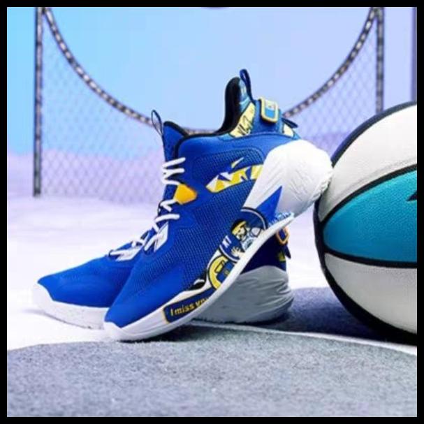 Sepatu basket store klay thompson