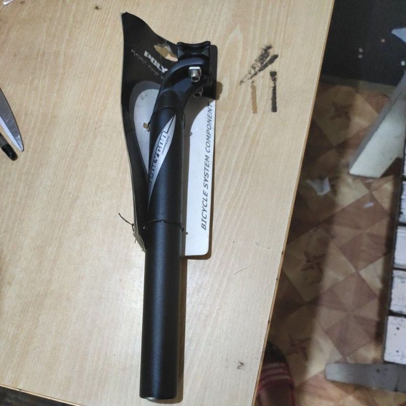 Seatpost polygon clearance