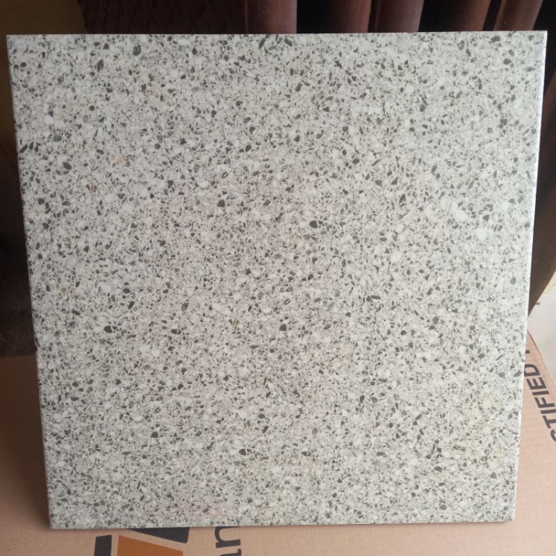 Jual KERAMIK LANTAI 40X40 MOTIF TERASO ABU- GRANITO ABU -MULIA- KERAMIK