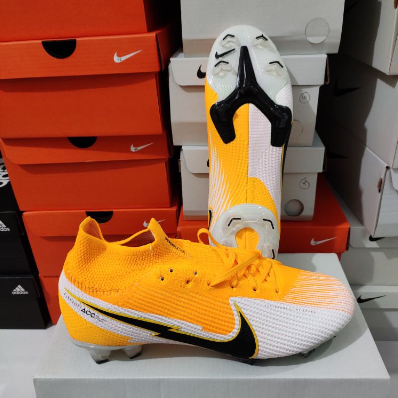 sepatu bola nike superfly