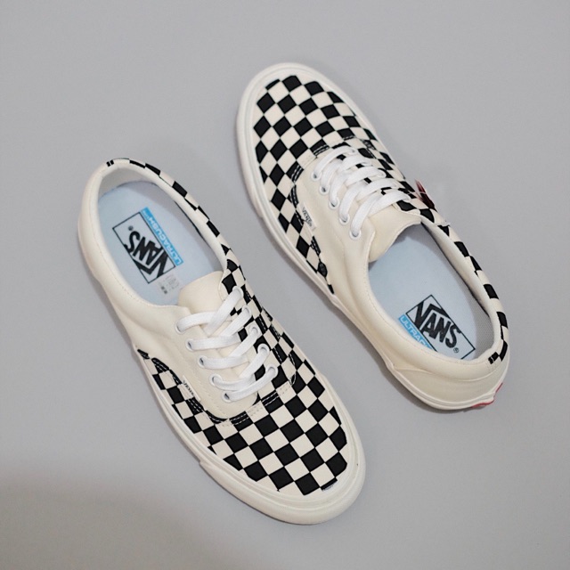 Vans on sale era podium