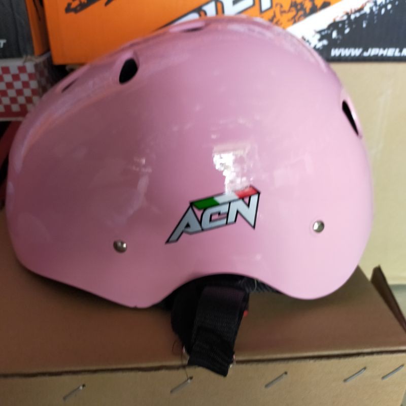 Jual Helm sepeda universal Tubbing rafting skate sepatu roda outbond