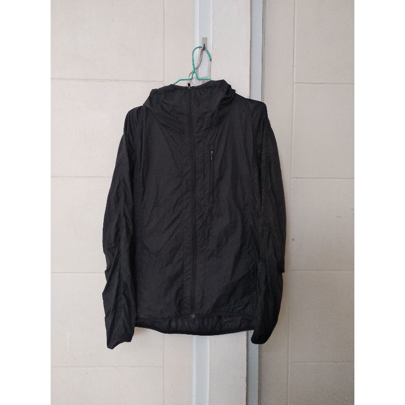 Jaket windbreaker clearance uniqlo