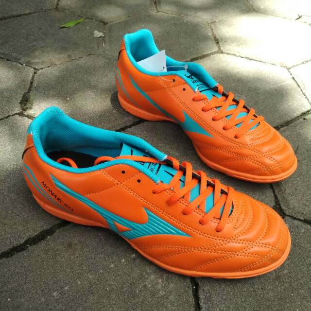 Jual Sepatu Futsal Mizuno Monarcida FS in Orange Shopee Indonesia