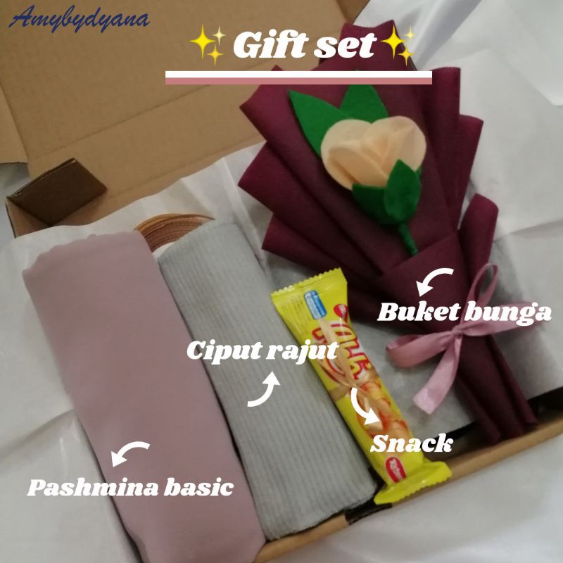 Jual Gift Box Birthday/ Gift Wisuda Hijab/ Gift Set Graduation Hijab ...