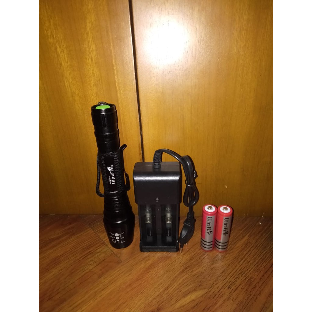 Jual Paket senter LED ultrafire police panjang besar cree XML T6 18650 ...
