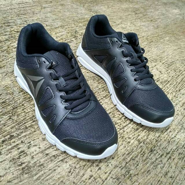 Jual Reebok TRANSFUSION NINE 2.0 black white Shopee Indonesia