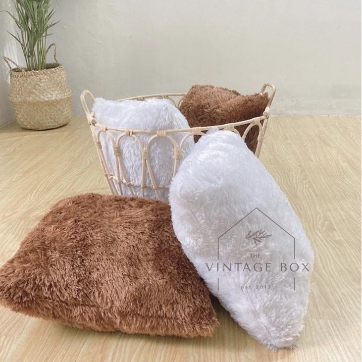 Jual BANTAL BULU RASFUR 40cm x 40cm PLUS ISINYA | Shopee Indonesia