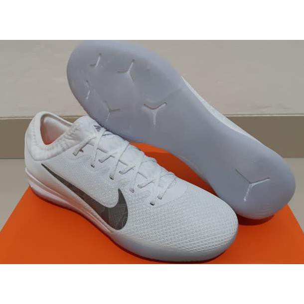 Nike futsal shoes indonesia best sale