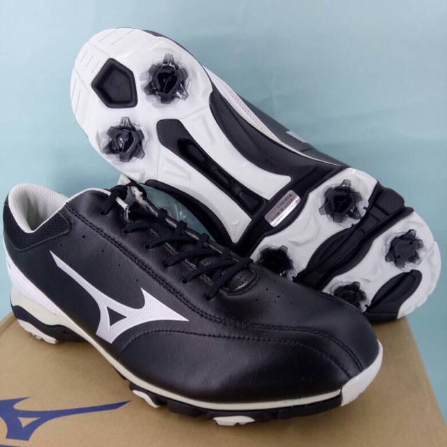 Sepatu on sale golf mizuno