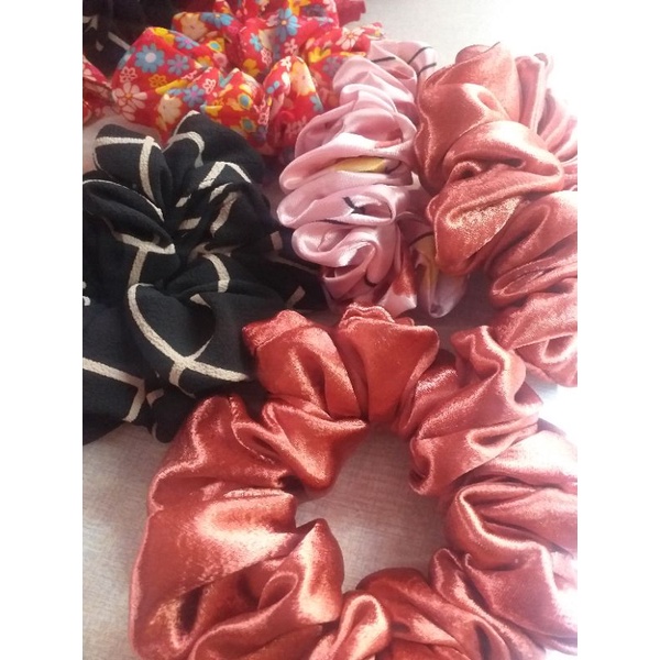 Jual scrunchie skranci ikat rambut souvenir | Shopee Indonesia