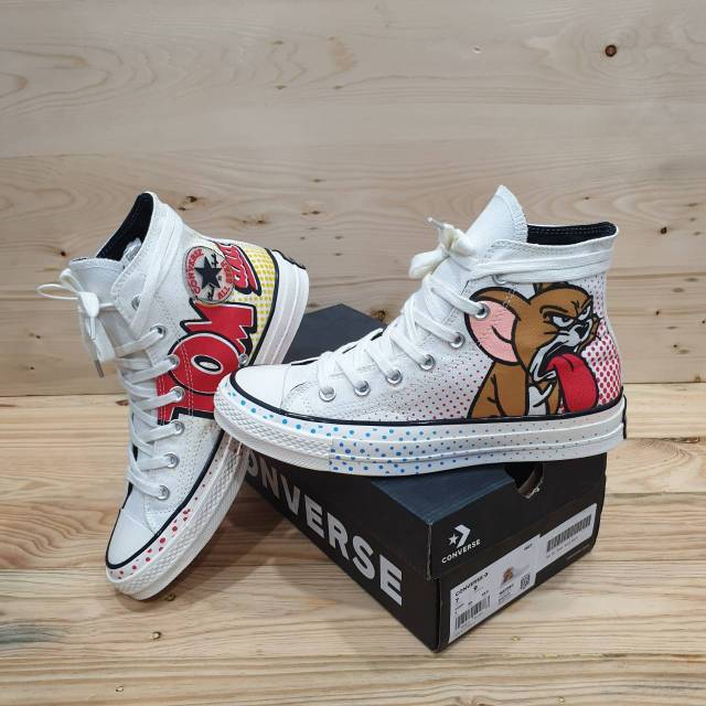 Converse best sale tom jerry