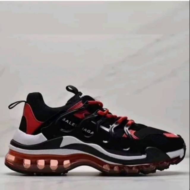 Balenciaga hotsell x vapormax