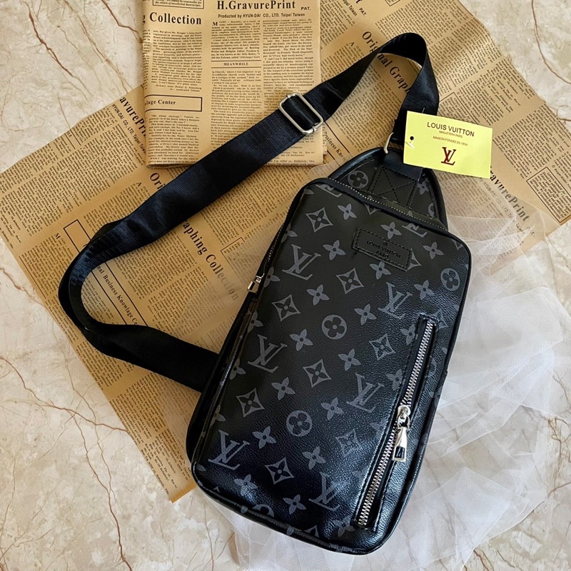 CROSSBODY SLINGBAG BRANDED MERK LEATHER TAS SELEMPANG BRANDED MERK TAS KULIT BRANDED MERK TAS BRANDED MERK