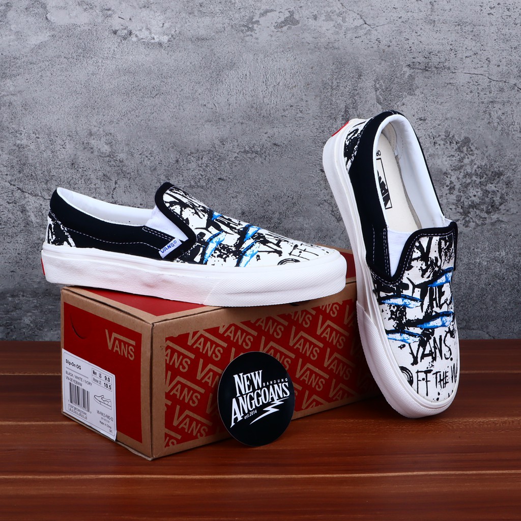 Vans slip on sale on motif