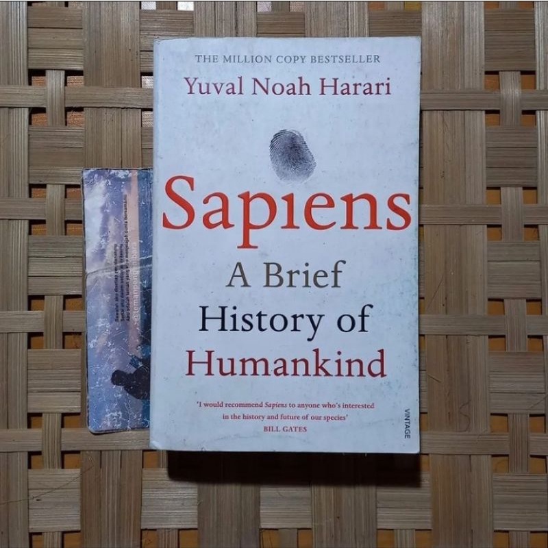 Jual Sapiens A Brief History Of Humankind - Yuval Noah Harari | Shopee ...