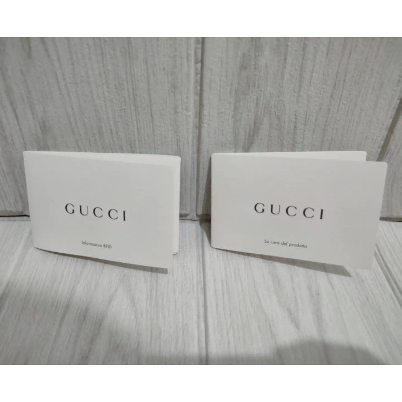 What does a gucci hot sale authenticity card look like