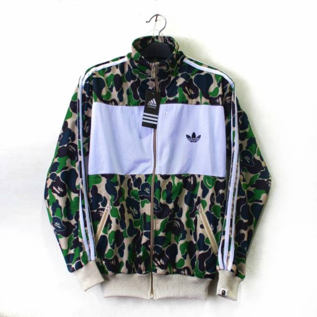 Jaket adidas store x bape