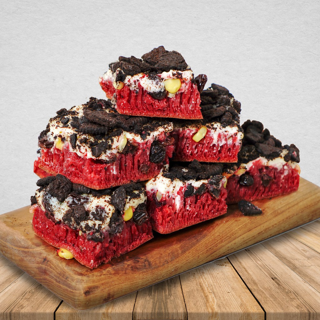 Jual Martabak Pizza Orins Manis Red Velvet Topping Creamy Fruity Crunchy |  Shopee Indonesia