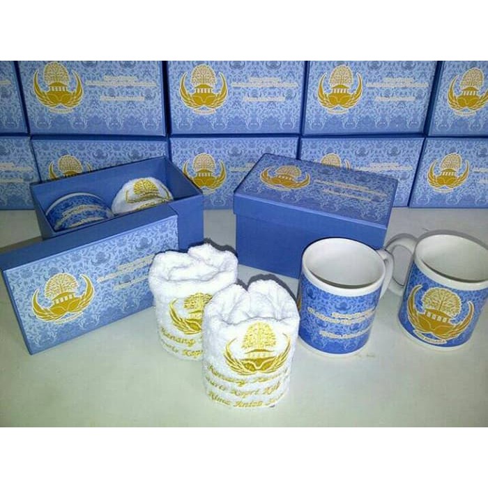 Jual souvenir box manyue hampers one month ulang tahun aqiqah newborn ...