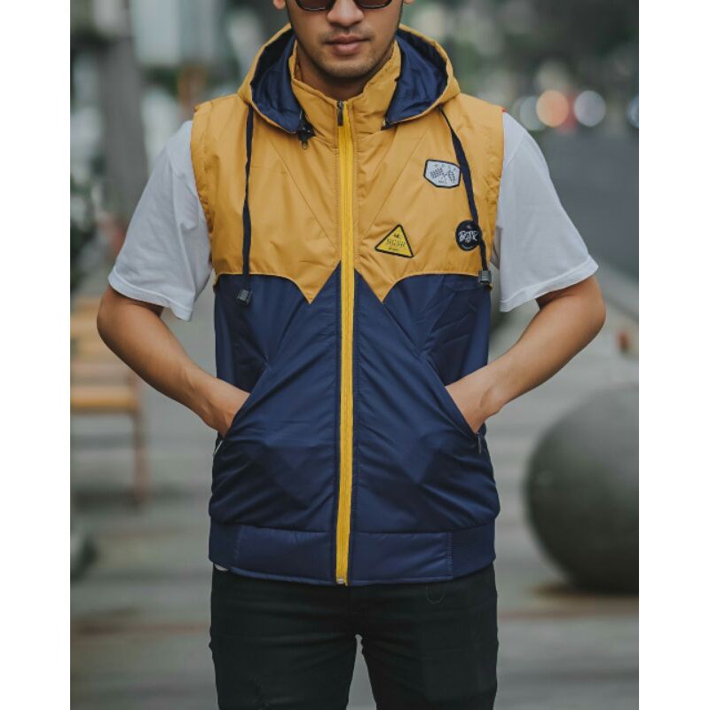 Jual jaket pria/jaket rompi/rompi motor/rompi parasut dakron /rompi ...