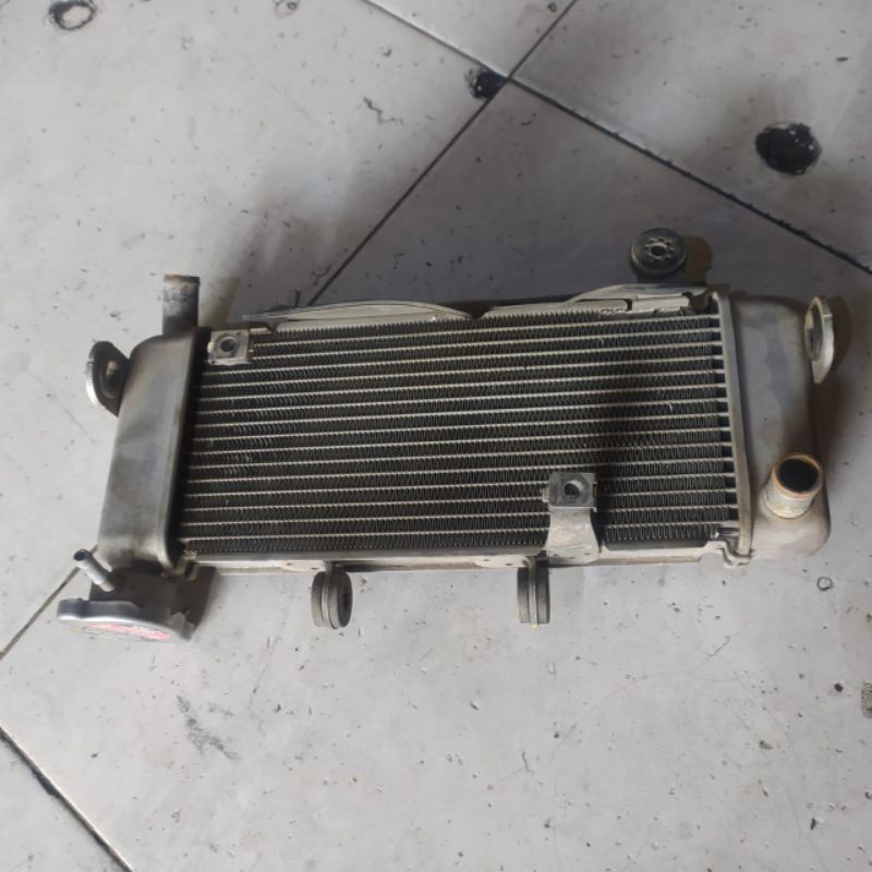 Jual Radiator Copotan cbr facelift k45g/k45n original tanpa kipas no ...