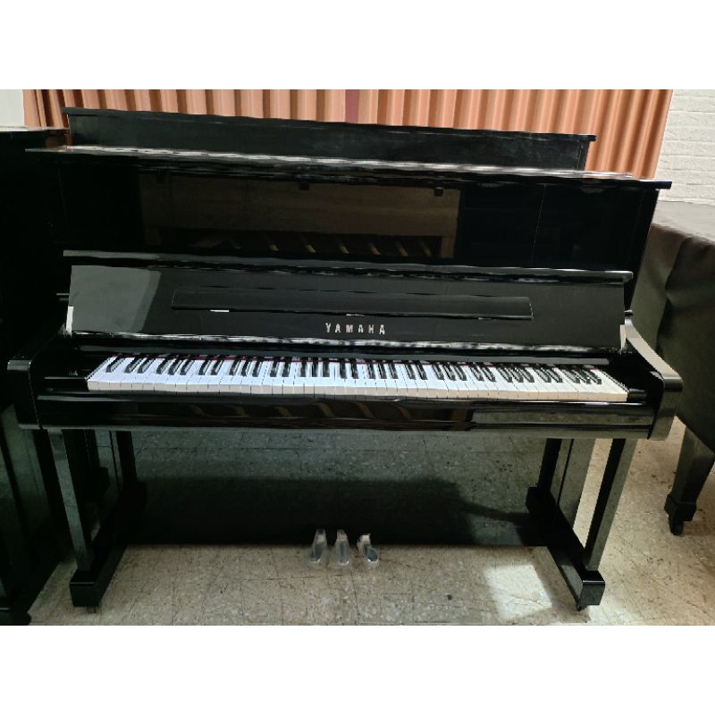 Harga piano deals yamaha u1j