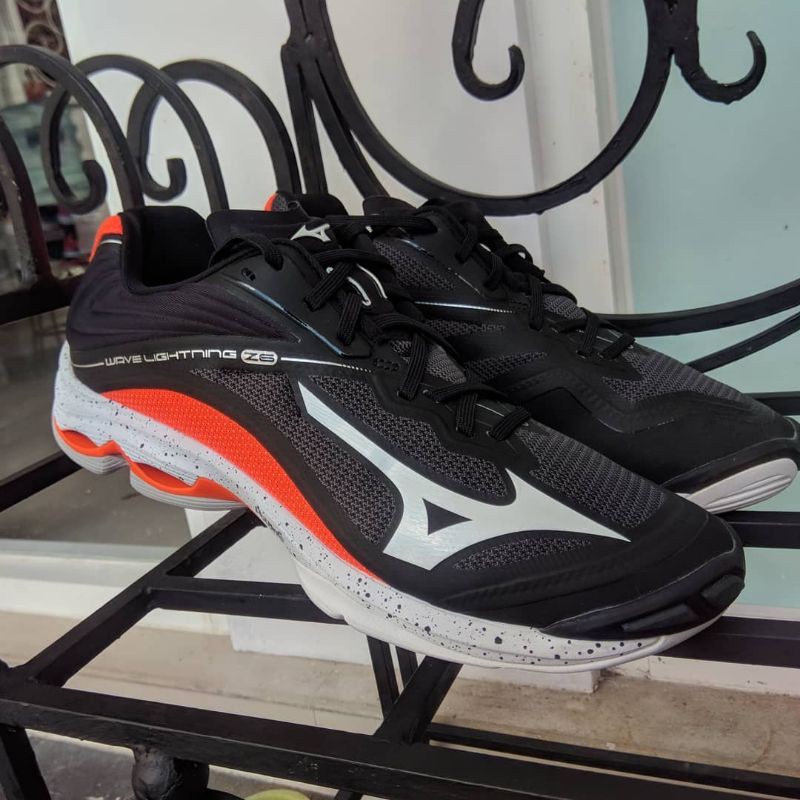 Sepatu volly mizuno clearance black