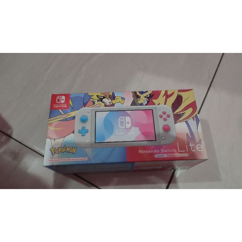 Jual Nintendo Switch Lite Second Zacian Zamazenta Edition 3 Games Shopee Indonesia 