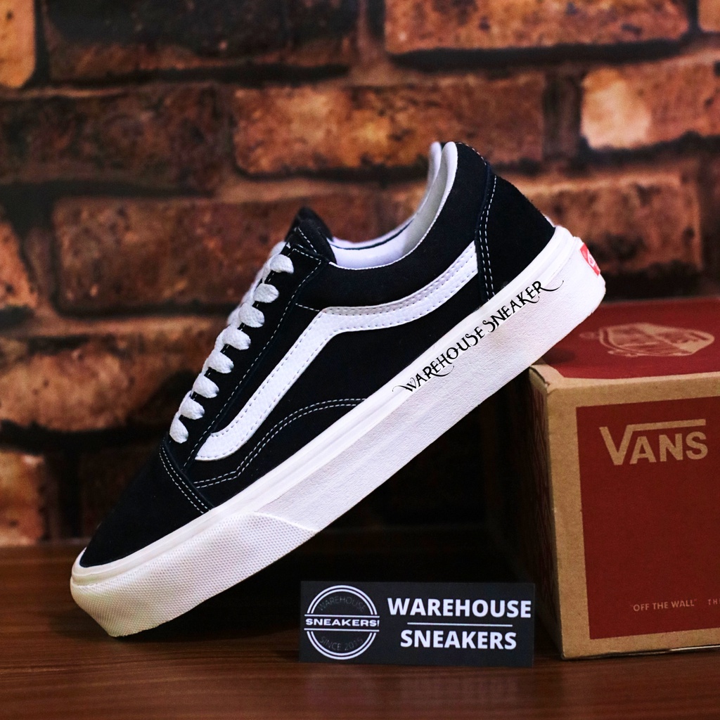 Jual Sepatu Old SKool Classic Black White Sneakers OldSkool Old School ...