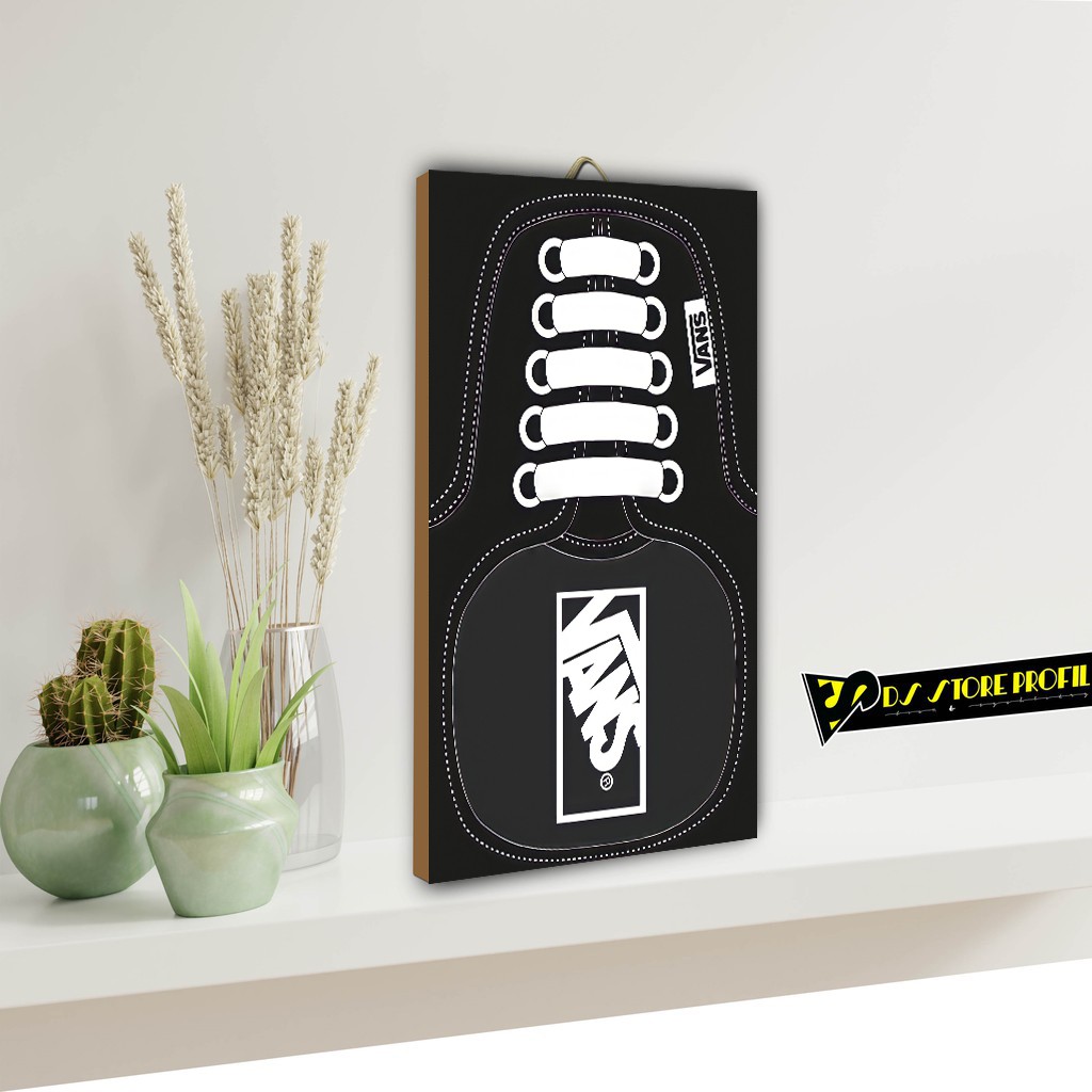 Jual WALLDECOR HIASAN DINDING SEPATU VANS LOGO KARAKTER PAJANGAN KAMAR HIASAN RUMAH Shopee Indonesia