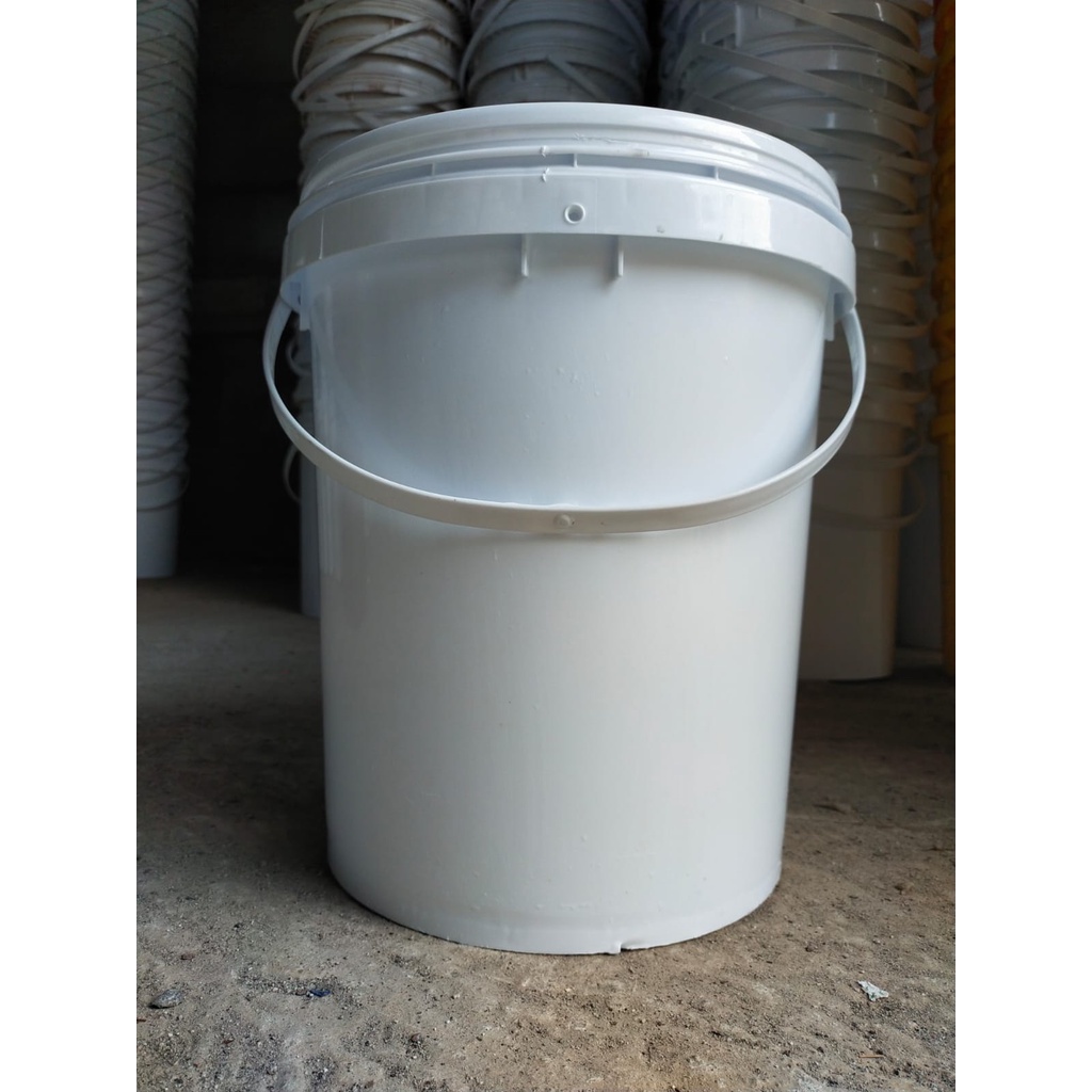 Jual Ember Bekas Cat 20l Ember 25kg Pail Plastik Bekas 25kg Shopee Indonesia 9186