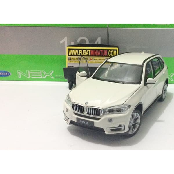 Diecast Model Cars Welly BMW X5 Scale Model 1:34 - White Diecast
