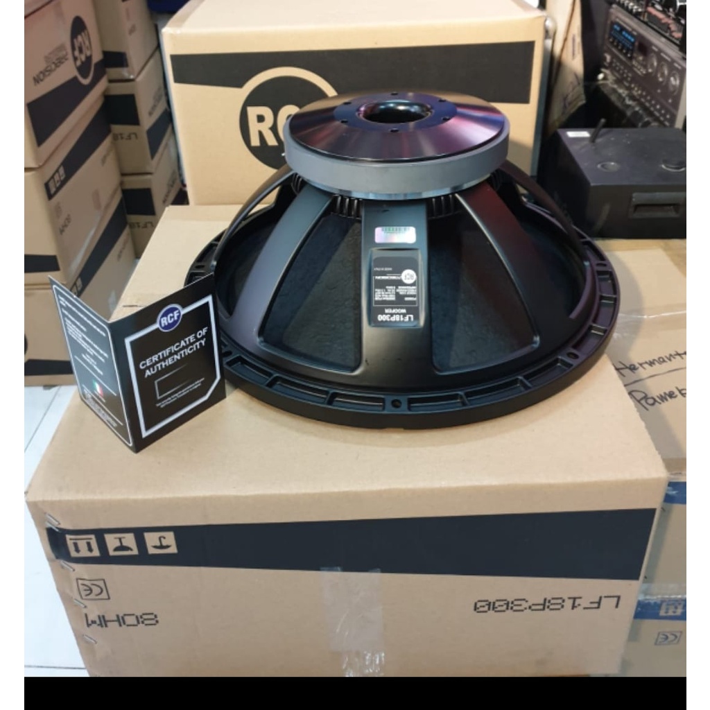 Box speaker rcf store p300