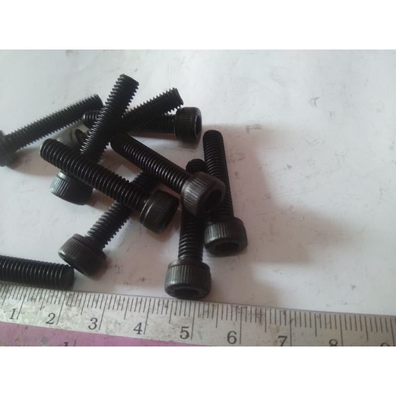 Jual Baut L Baja Hitam Diameter M X Atau Baut Panjang Cm