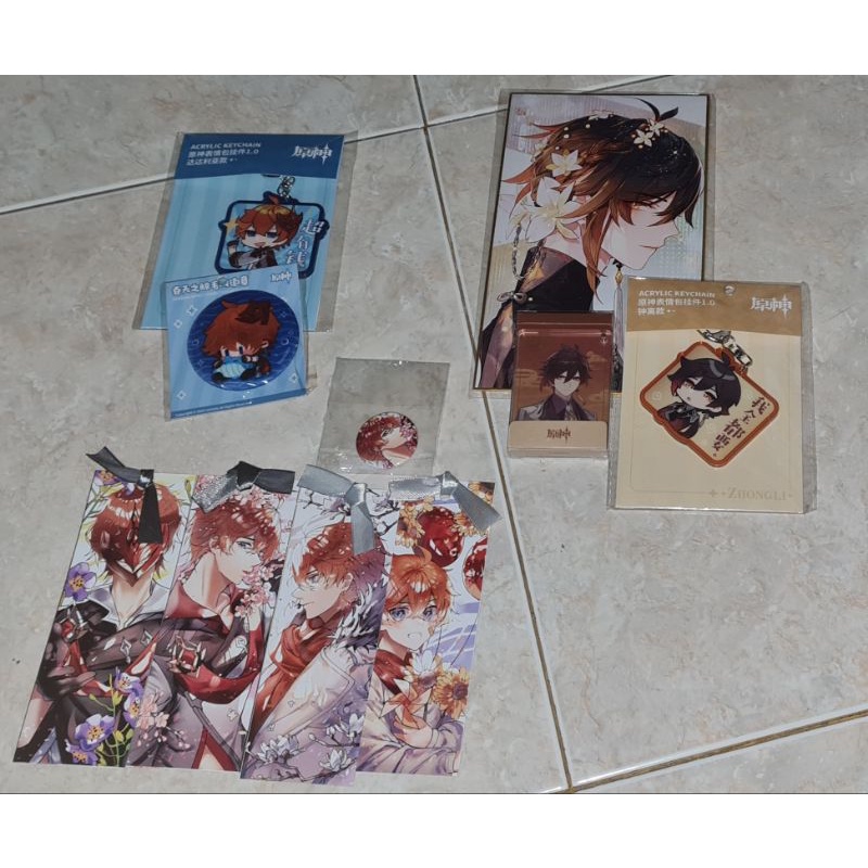 Jual Genshin Impact Official Keychain Badge Childe Zhongli | Shopee ...