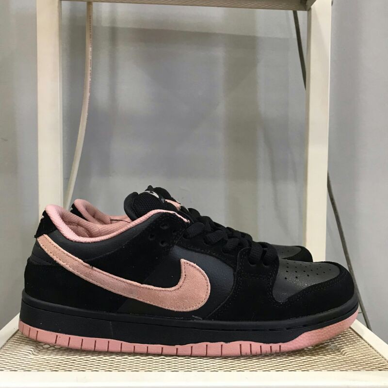 Nike sb clearance black pink