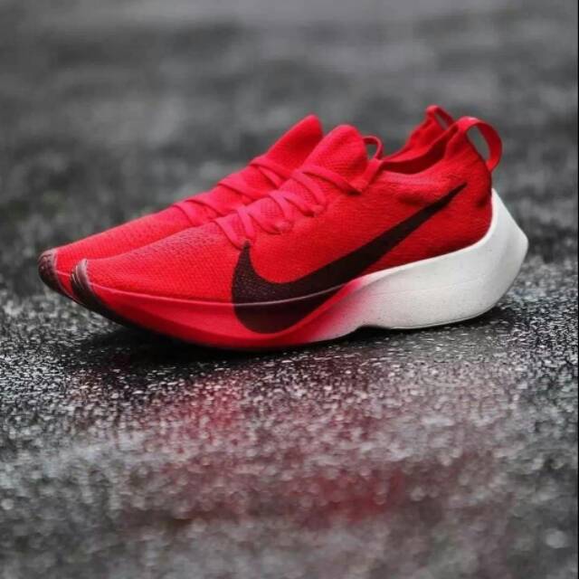 Nike vapor street flyknit red hot sale