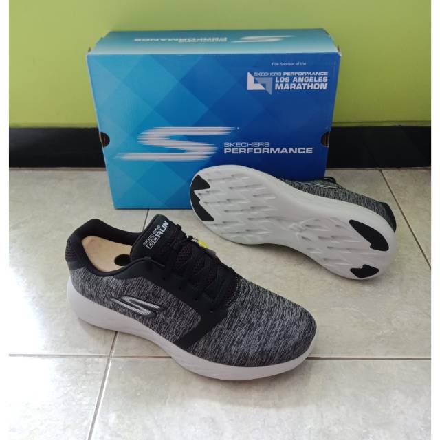 Skechers go run 600 divert store