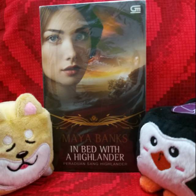 Jual Maya Banks - In Bed with A Highlander Kolpri | Shopee Indonesia