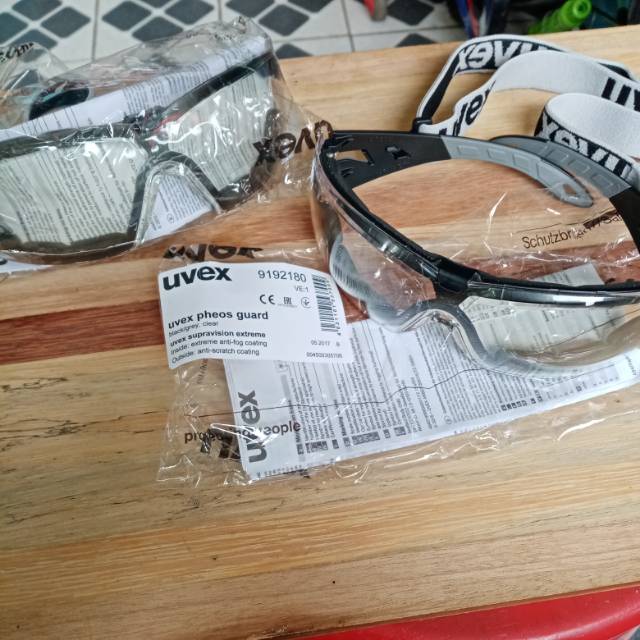 Jual Uvex 9192180 Safety Glasses Pheos Guard Supravision Extreme Kacamata Safety Shopee Indonesia 3218