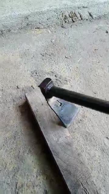 Jual petel banci cangkul pacul kayu tajam gagang besi / cangkul baja ...
