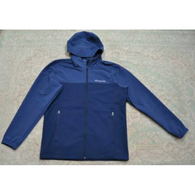 Columbia barr lake hooded on sale softshell