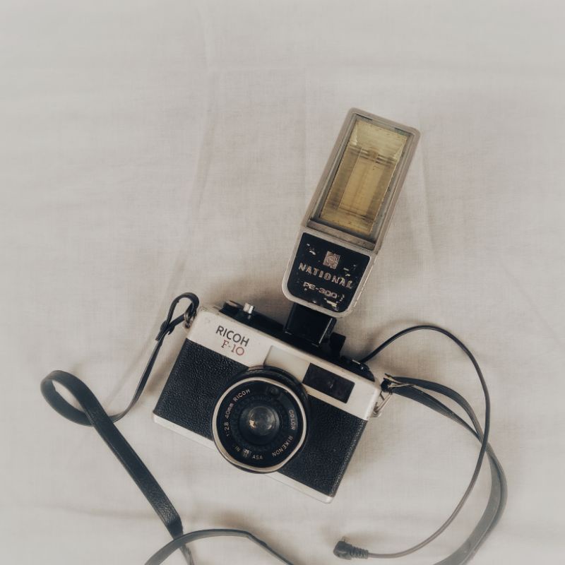 Jual kamera analog kamera film merk ricoh jadul antik unik vintage